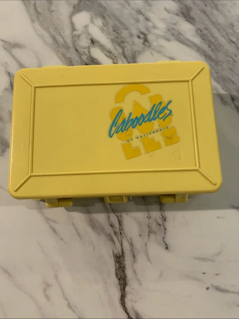 Vintage Caboodles Yellow Plastic Jewelry Storage Case Organizer